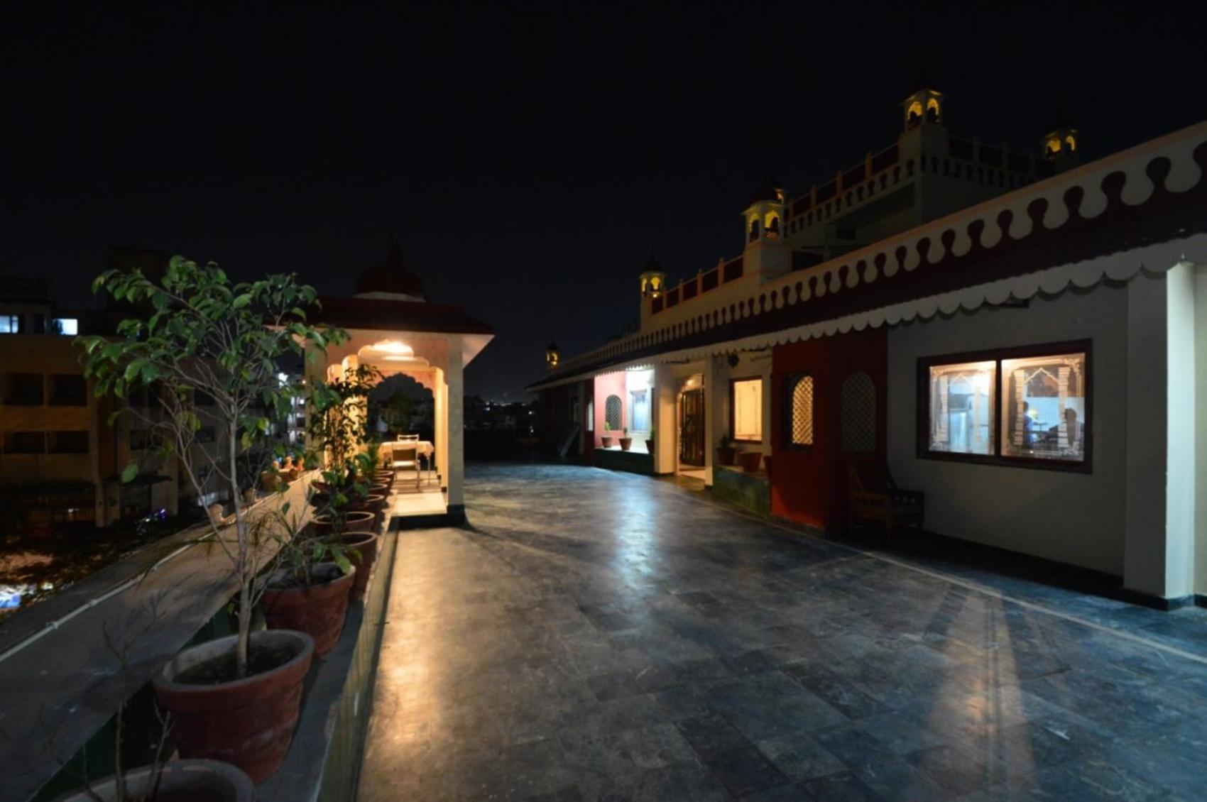 Hotel Vijay Niwas ชัยปุระ ภายนอก รูปภาพ