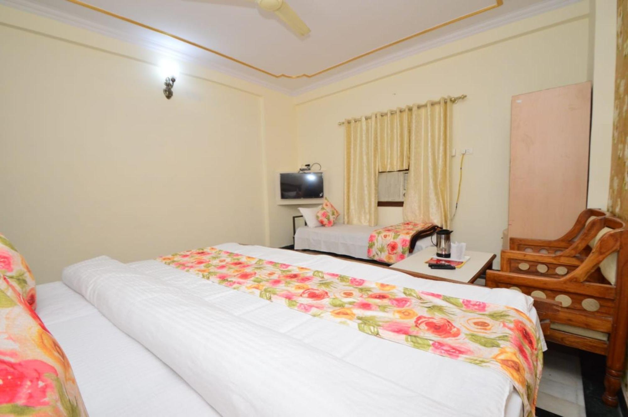 Hotel Vijay Niwas ชัยปุระ ภายนอก รูปภาพ