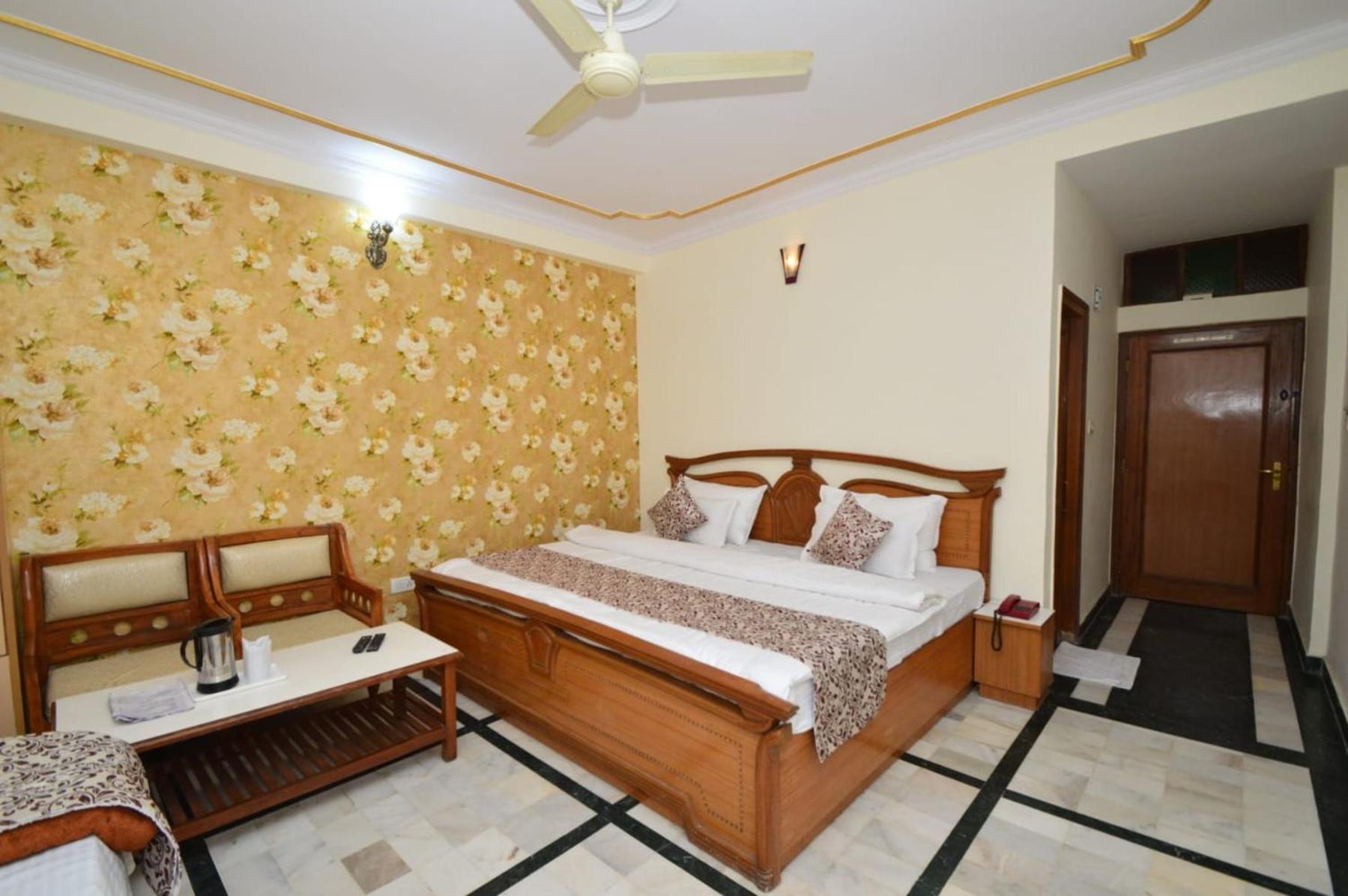 Hotel Vijay Niwas ชัยปุระ ภายนอก รูปภาพ
