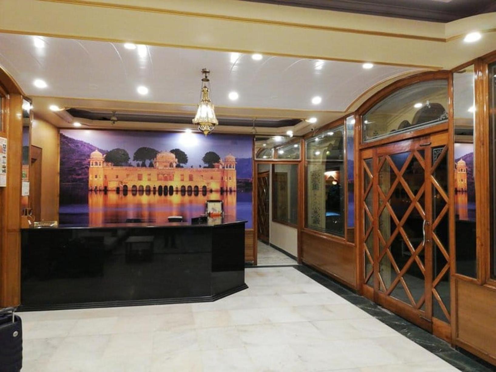 Hotel Vijay Niwas ชัยปุระ ภายนอก รูปภาพ